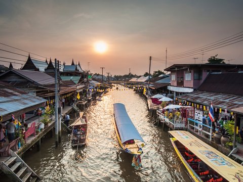 Floating Market to Hua Hin Cycling Tour