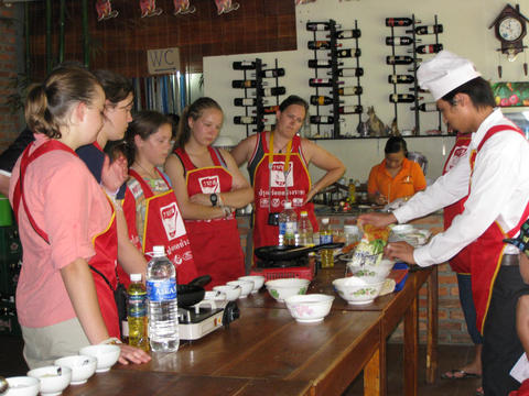 Hue Cooking Class 