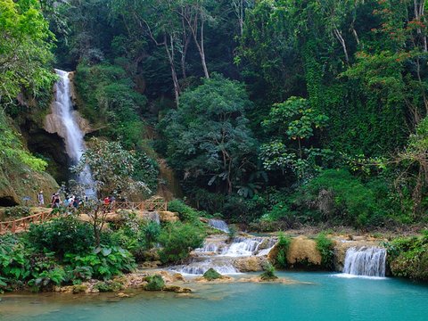 Kuang Si Waterfall 