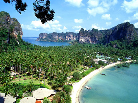 Koh Phi Phi Beach Break 