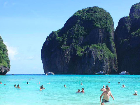 Koh Phi Phi Beach Break 