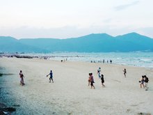 Non Nuoc Beach