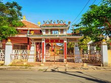 Van Thuy Tu Temple and Whale Museum 