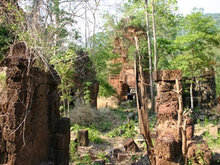 Neak Buos Temple