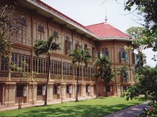 Vimanmek Mansion Museum