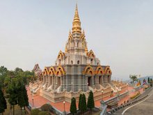 Chedi Phrakhunmae