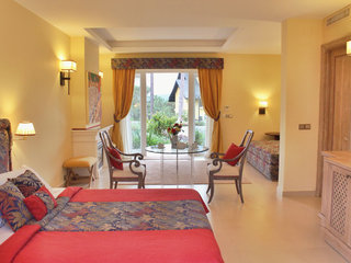 Bougainvillea Suite
