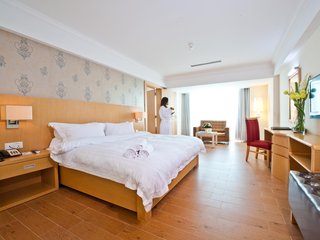 Executive eden with balcony