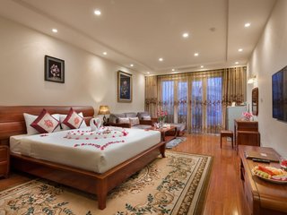 Silk Queen Suites