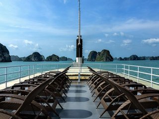 Halong (B,L,D)