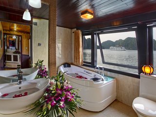 Halong Bay – Hanoi (B,L)