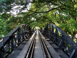 Bangkok – Kanchanaburi (L, D) 