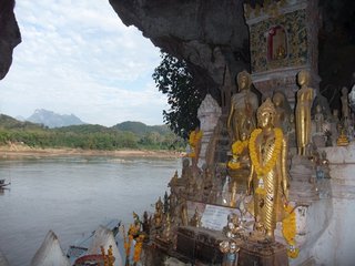 Luang Prabang – City Tour – Pak Ou Caves (B, L)