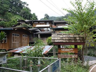 Chiang Mai - Mae Kampong - Chiang Rai (B, L) 