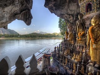 Luang Prabang – Pak Ou Caves (B, L)