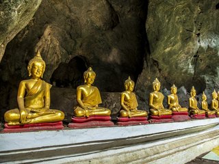  Luang Prabang – Pak Ou Caves & Xiengmene (B, L)