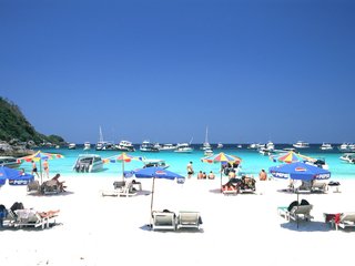 Bangkok – Phuket (B)
