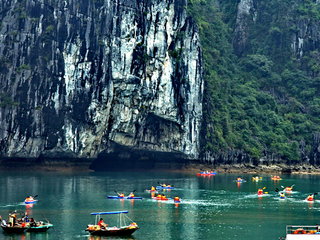 Hanoi – Halong (B, L, D)