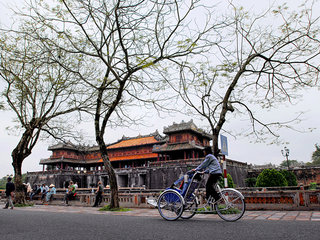 Hue City Tour (B, L)