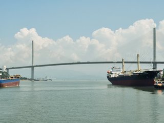 Hanoi – Halong Bay (B, L, D)