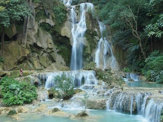 Luang Prabang – Kuang Si Waterfalls (B, L) 