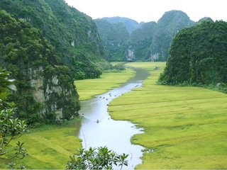 Mai Chau - Ninh Binh - Hanoi (B, L)