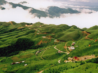 Mai Chau – Son La – Dien Bien Phu (B, L, D)