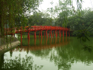 Halong Bay – Hanoi (B, L)