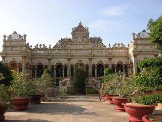 Ho Chi Minh – Mekong Delta – Vinh Trang Pagoda (B, L)