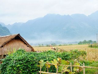 Hanoi – Mai Chau – Xa Linh – Hang Kia (L, D)