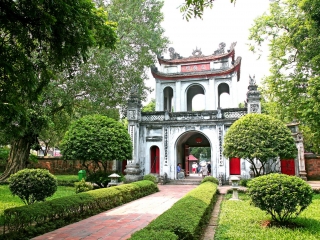 Hanoi City Tour (B, L)