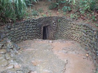 Paradise Cave and Vinh Moc Tunnels (from Hue)
