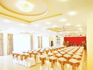 Hue Full Day Meeting (B, L, D)