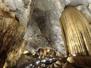 Quang Binh Half Day Meeting – Paradise Cave (B, L, D)