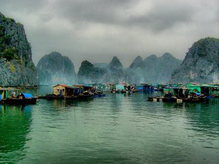 Hanoi – Halong (B, L, D)