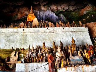 Mekong River - Pak Ou cave - Weaving village (B, L)