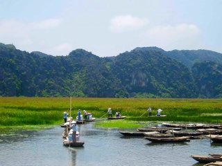 Hanoi – Ninh Binh - Train (B, L)