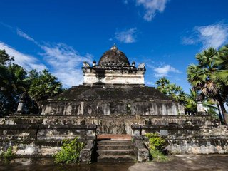 Siem Reap - Luang Prabang (B, D)