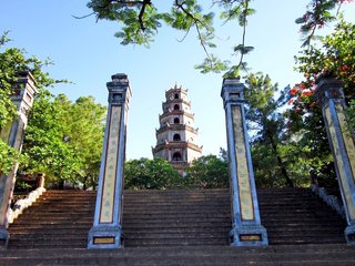 Hoi An – Hue Boat Trip (B, L)