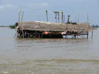 Tonle Sap Lake – Phnom Penh (B, L)