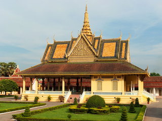 Sihanoukville – Phnom Penh Departure (B)