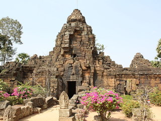 Phnom Penh - Takeo (Cycling distance: 50km) (B, L) 