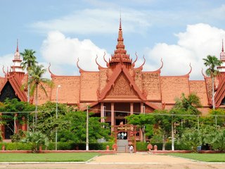 Siem Reap – Phnom Penh - City Tour