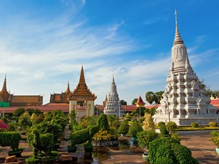 Phnom Penh Departure (B)