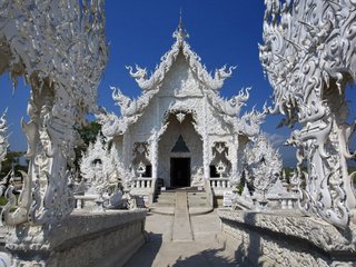 Bangkok – Chiang Rai (B, L)