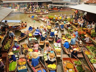 Bangkok - Damnoensaduak Floating Market (B, L)