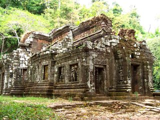 Tad Fan – Wat Phou– Don Khong (B, L)