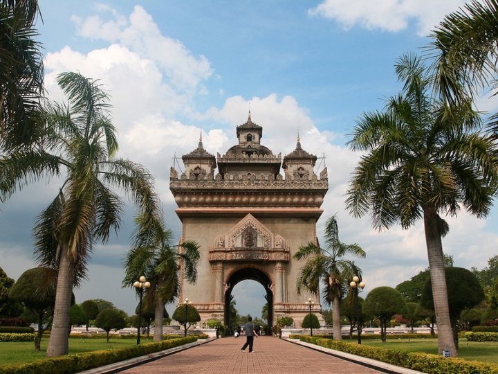 Patuxai Victory Monument