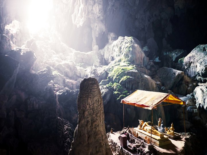 Tham Phu Kham Cave