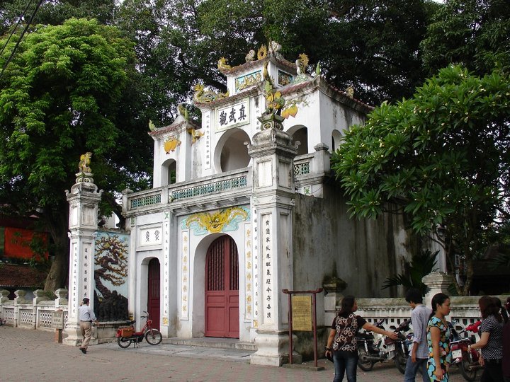 Quan Thanh Temple